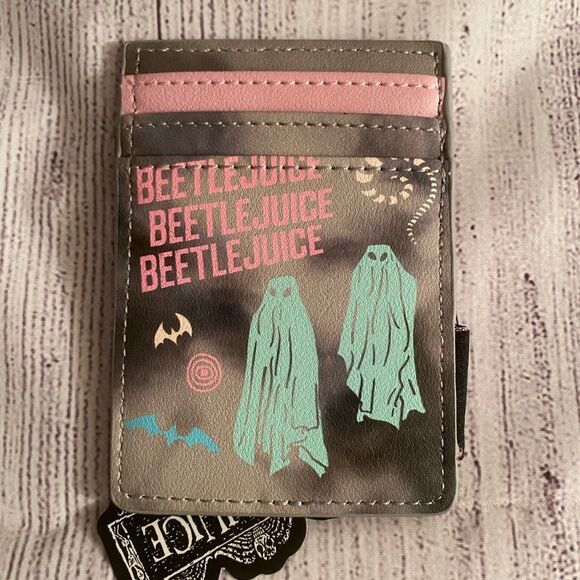 Loungefly Beetlejuice Pastel Tie-Dye Icons bundle main image 10